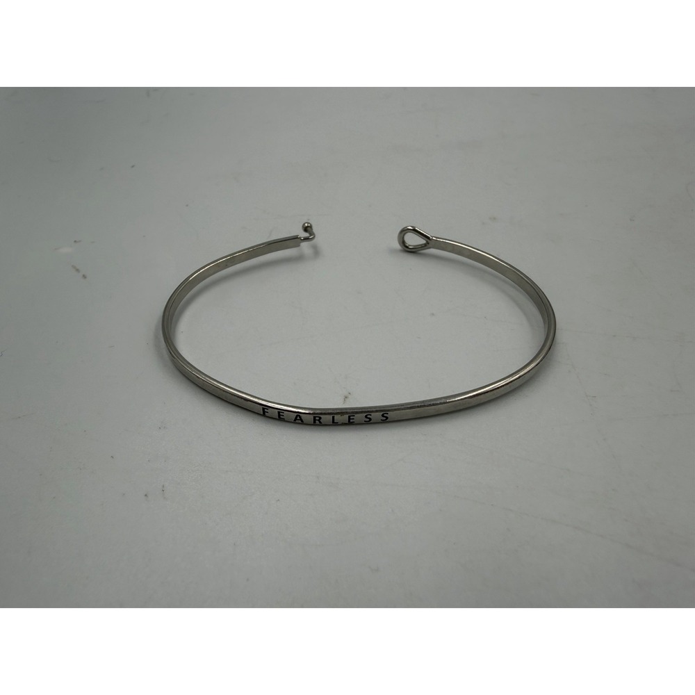 Inspirational Fearless Message Engraved Thin Cuff Bangle Hook Bracelet Fearless